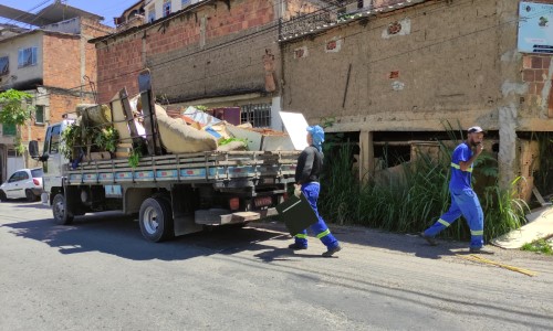 Primeira edição do ‘Bota Fora Dengue’ recolhe três toneladas de materiais em bairro de BM 
